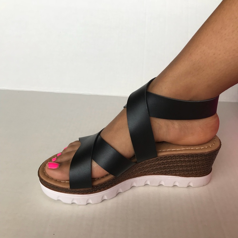 Black Strappy wedge